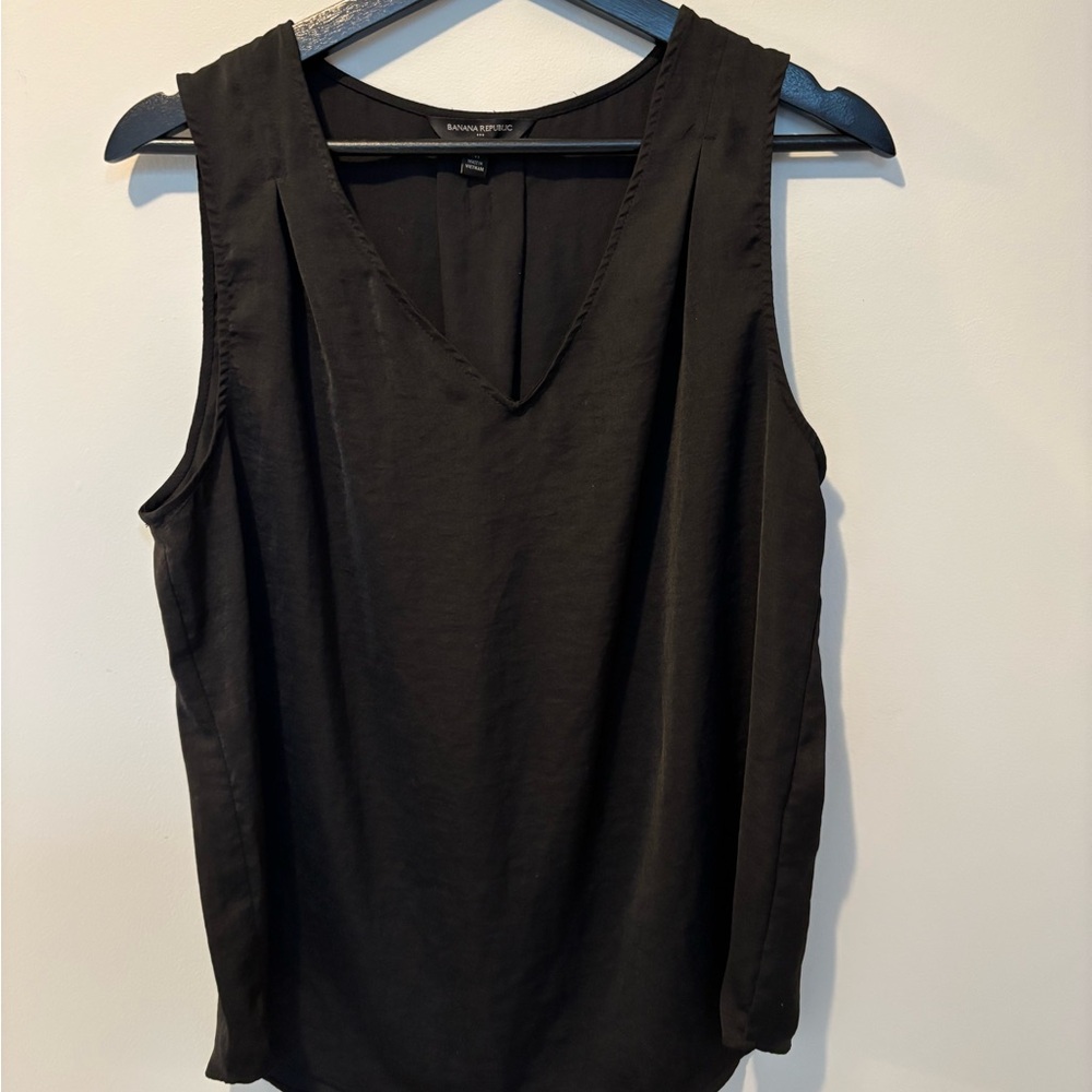 Banana Republic Black V-Neck Tank Top